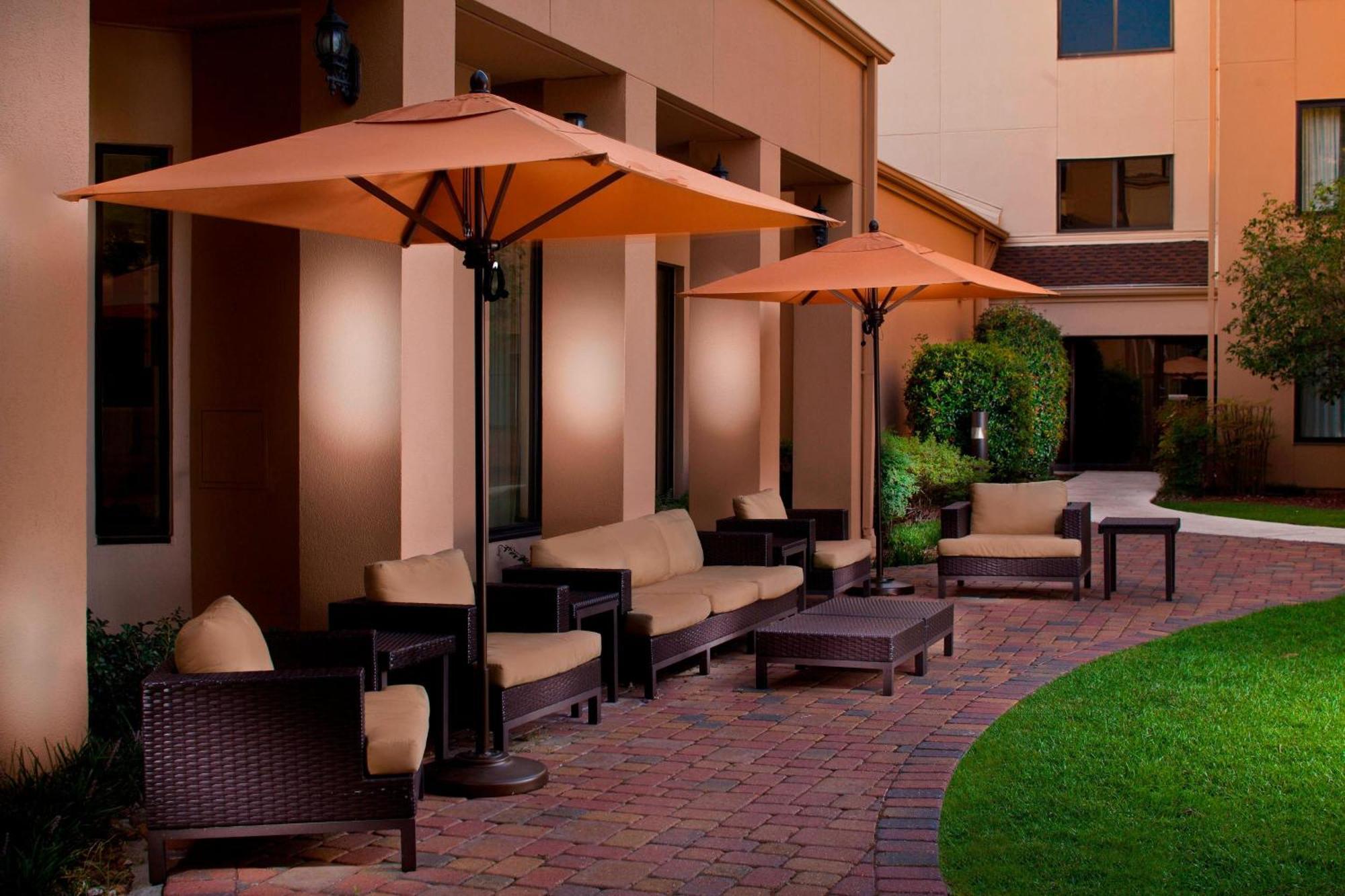 Courtyard By Marriott Baton Rouge Acadian Centre/Lsu Area Otel Dış mekan fotoğraf