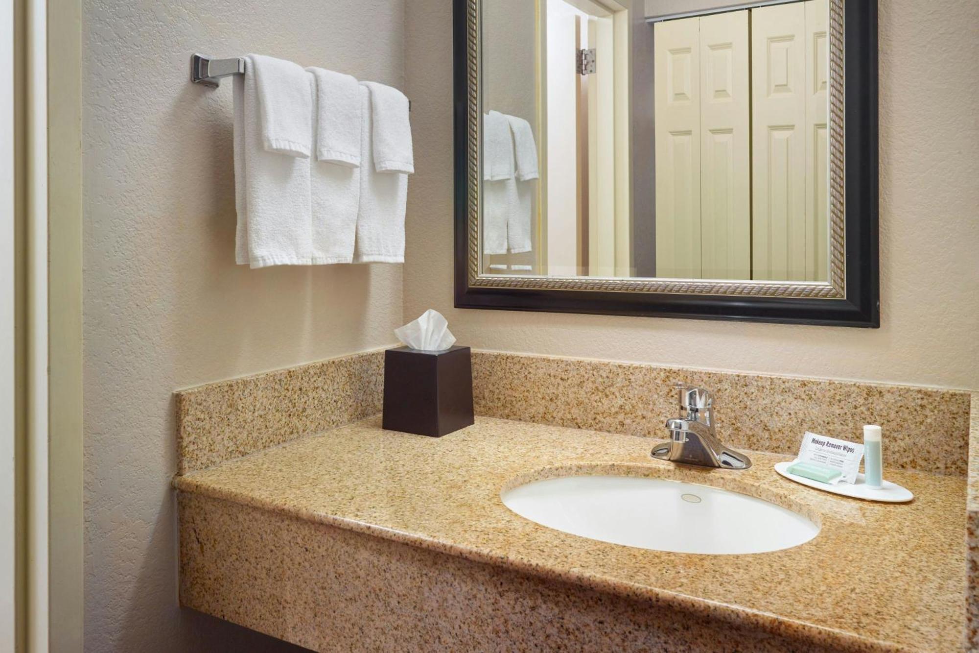 Courtyard By Marriott Baton Rouge Acadian Centre/Lsu Area Otel Dış mekan fotoğraf