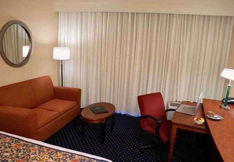 Courtyard By Marriott Baton Rouge Acadian Centre/Lsu Area Otel Dış mekan fotoğraf